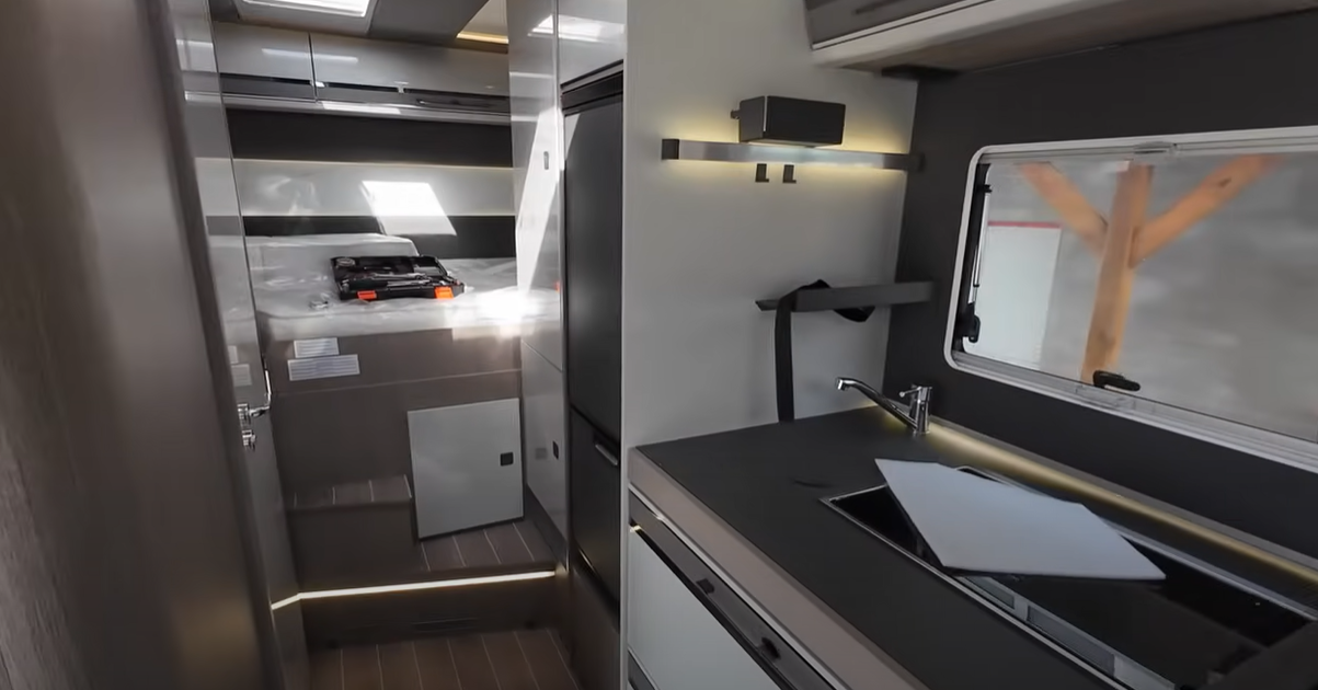 wnetrze-1 kamper premium łóżko